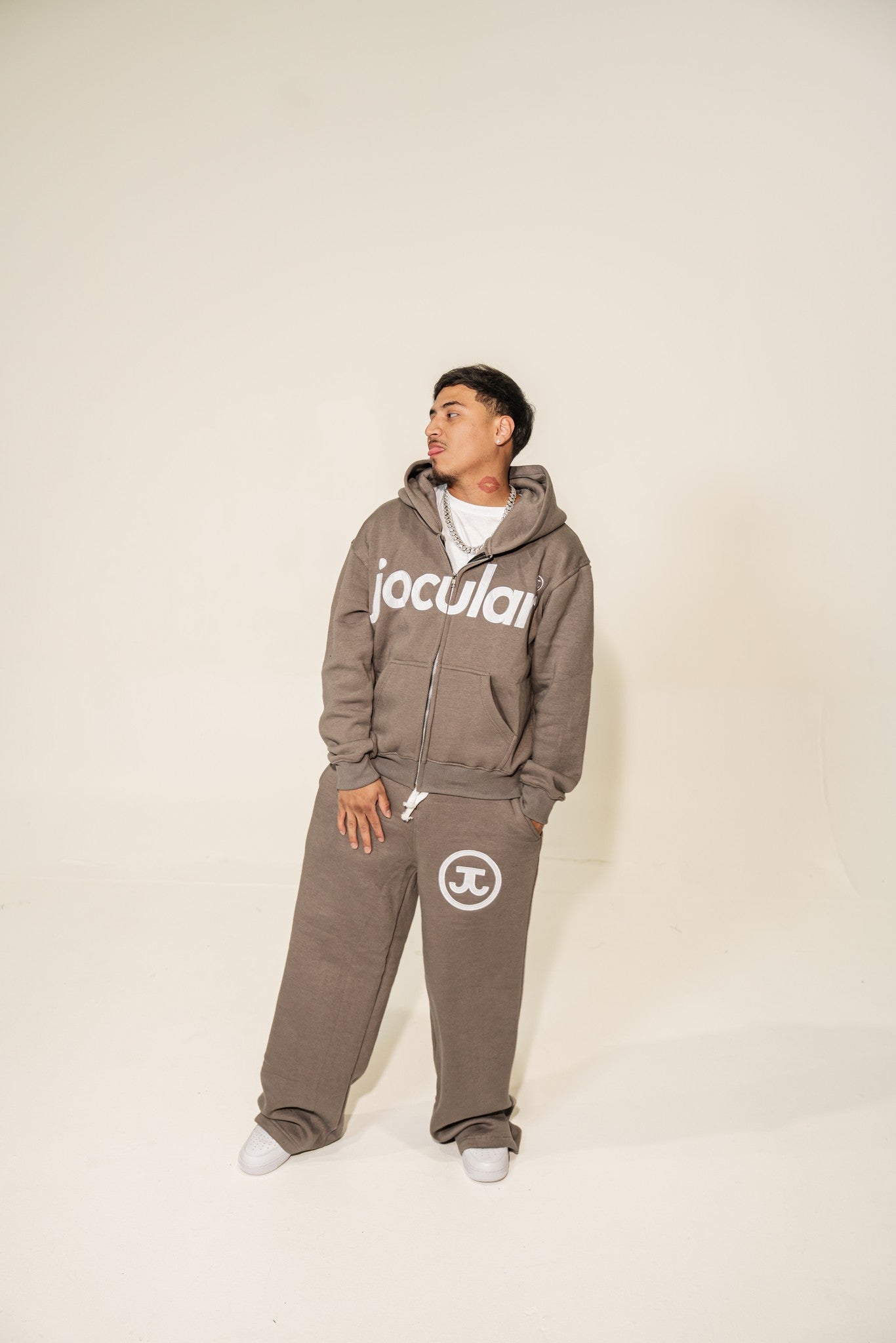 Brown Jocular Set