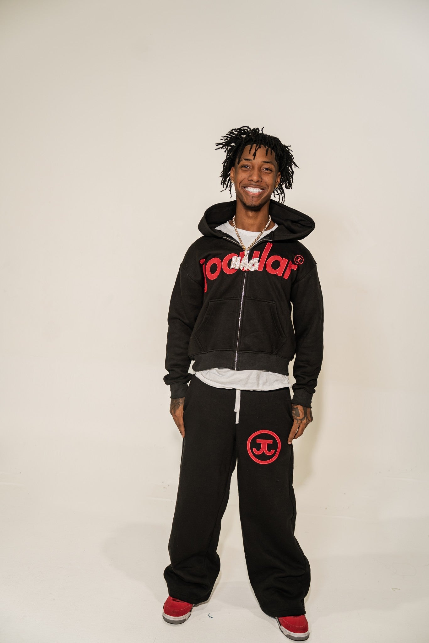 Black/Red Jocular Set
